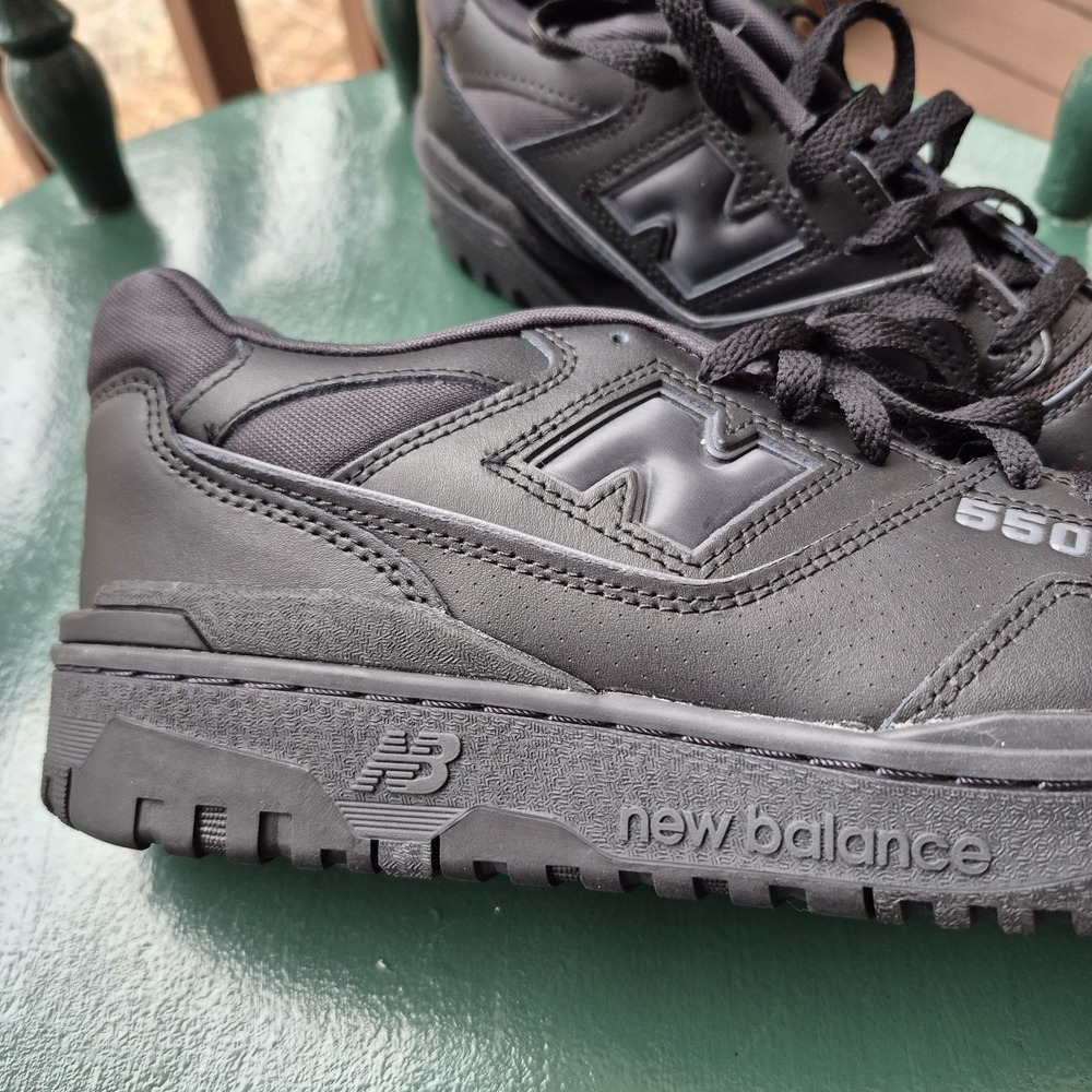 New Balance 550 Shoe Mens 10 Black Work Casual Streetwear Sneaker Minimalist 90s - Picture 2 of 11